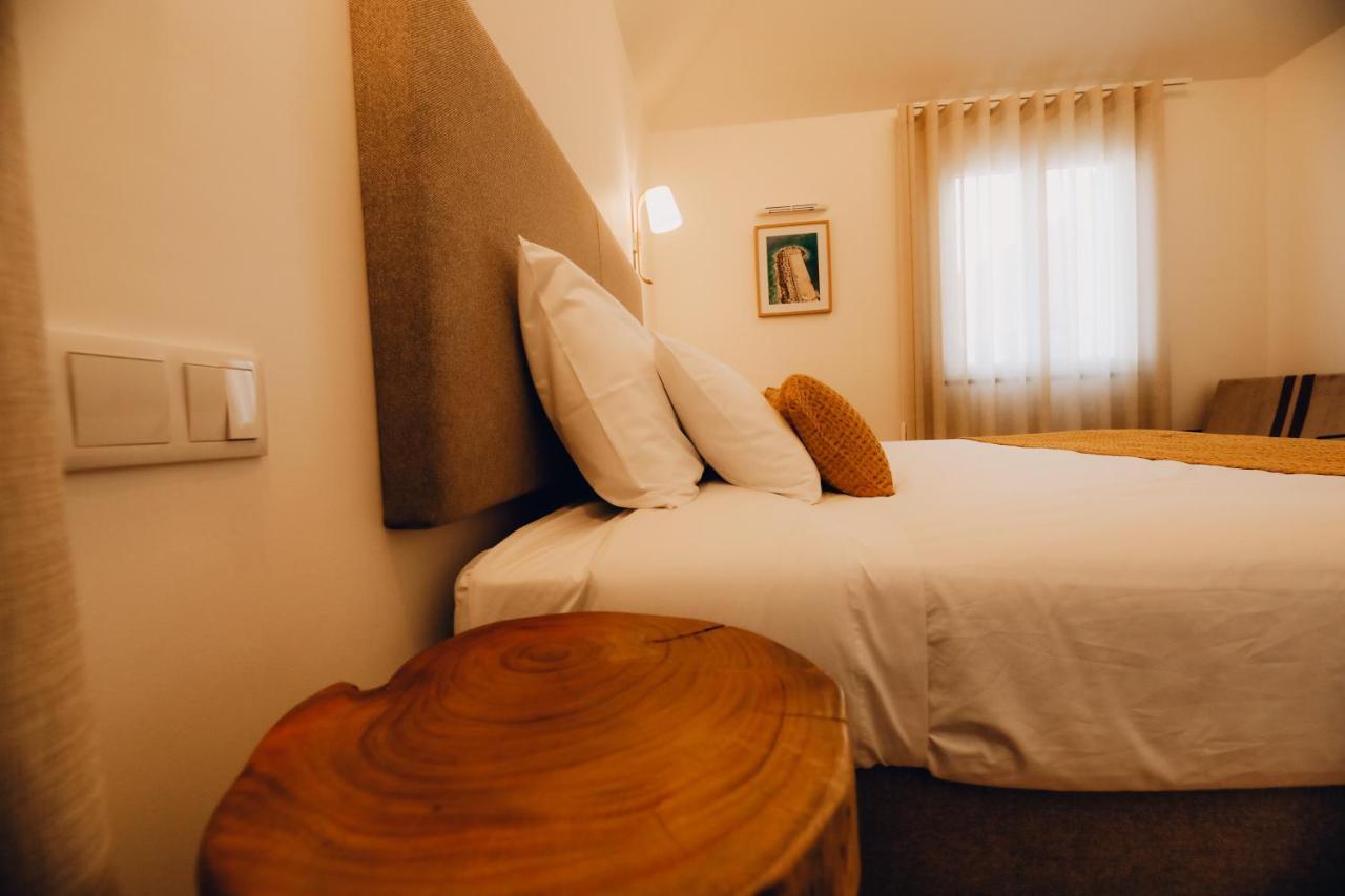 Casas Do Calhau Miudo - Seixal Holiday home *
